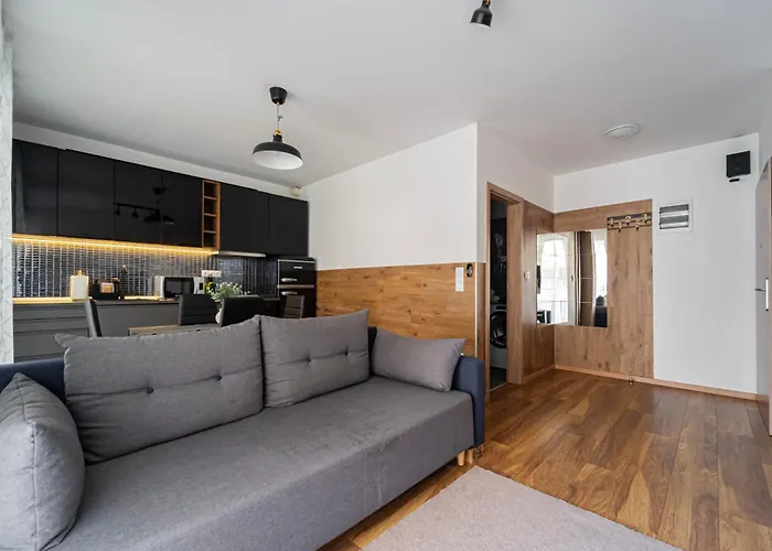 Eco - Charming 1 Bedroom With Balcony *