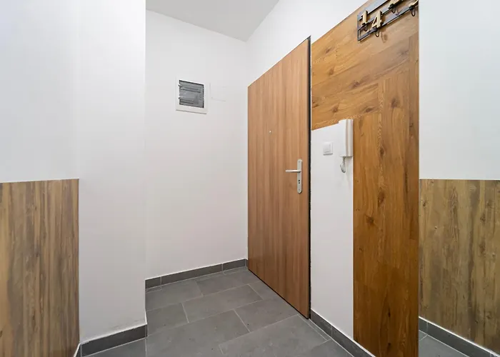 Eco - Charming 1 Bedroom With Balcony